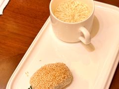 文思豆腐配黄桥烧饼-扬州香格里拉·香宫中餐厅