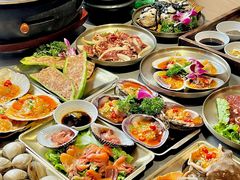 -围炉肉舍•炭烤活鳗•丹东海鲜烤肉(步行街店)