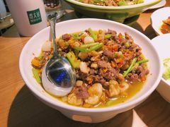 贡椒炒黄牛肉-费大厨辣椒炒肉(万家丽一店)