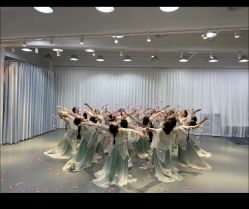 -深舞形体民族舞蹈工作室