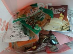 -来伊份1038(新村路三店)