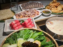 -尚尚仙·酸汤猪手·猪肚鸡火锅(华联万柳购物中心店)