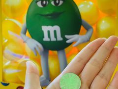 -m豆巧克力世界(上海世茂广场店)