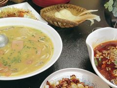 -有红鸡毛店·川菜(建设路店)