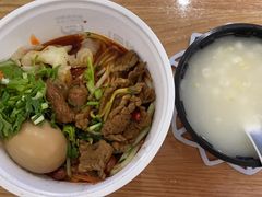 -鑫花溪牛肉米粉(凤凰街创始总店)