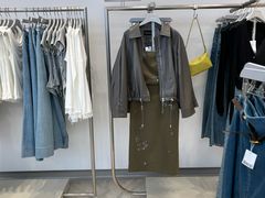 -URBAN REVIVO(七宝领展广场店)