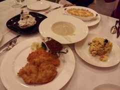 -成桂西餐厅·42年的味道(五大道疙瘩楼店)