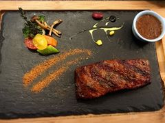 -悦享绿山墙西餐厅