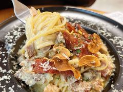 奶油培根意面-HELLO 27 意面·沙拉·帕尼尼