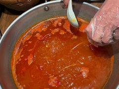 -野山舂·贵州现舂酸汤火锅(鸿通城店)