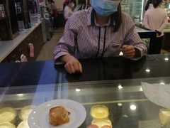-红宝石·鲜奶小方·海派西点房(南丹店)