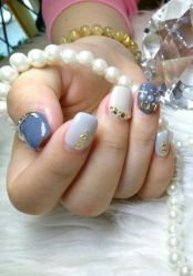 -Love Lady Nail
