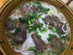 -肇兴特色牛肉粉