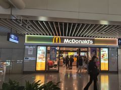 -麦当劳(上海虹桥站30B检票口楼上)