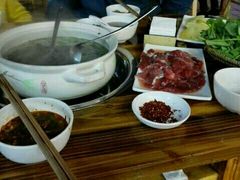 -杨三娘跷脚牛肉(羊子山西路店)