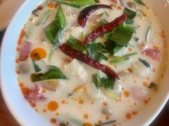 -Chom Cafe and Restaurant