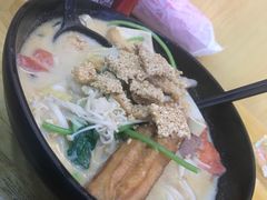 -杨光辉麻辣烫(华侨城商业中心店)