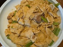 -95号酱骨·一块豆腐(展春园西路店)