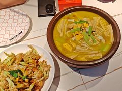 -阿瓦山寨·湘菜现炒·剁椒鱼头王(咸阳总店)