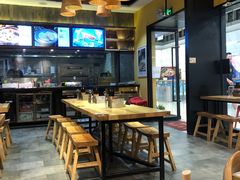 大堂-蒙自源过桥米线(红谷滩万达店)