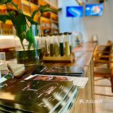 小坐一会儿～喝一杯蔓越莓蜜桃汽泡水