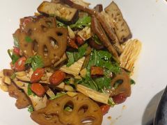 -黄泥岗·地道湖北菜(奥特莱斯店)