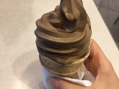 甜比利时巧克力圆筒-麦当劳(郴州北湖店)