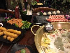 -重庆爽翻天老火锅(临平万达广场店)