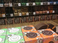 -VENCHI 闻绮(北京国贸商城店)