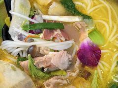 -桥香园过桥米线(国贸店)
