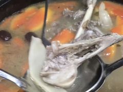 -大眼强五杯鹅·桑拿鸡煲