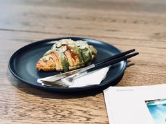 抹茶牛角包-LIN COFFEE CO(龙珠达店)