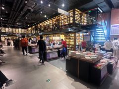 -半山书局(新世纪商城店)