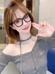 -AYO SALON