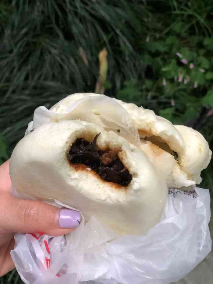 一品名仕包子(金沙江路店)-"这家包子是点评哪一年的必吃榜,能上必吃