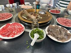 -周老三跷脚牛肉·全牛火锅(非遗传承店)