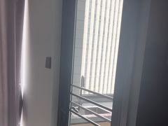 -呓林假日酒店(成都军区总医院熊猫基地店)