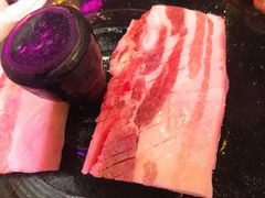 特厚刺猬五花肉-豚豚家돈돈가韩国锅盖烤肉(新北万达店)