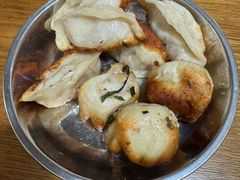 -黄阿姨锅贴大王(万航渡路店)