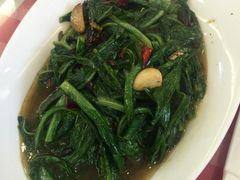 -鲁班小馆(政四街店)