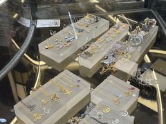 -Vivienne Westwood(上海来福士广场店)