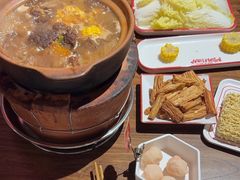 -阿润打边炉·鲜切鸡煲(华漕店)