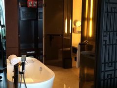 -三亚湾海居铂尔曼度假酒店