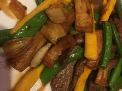 香芒杏鲍菇炒牛柳-广州中心皇冠假日酒店·百粤楼