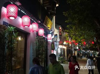 很是好看。遗憾的是没有什么当地特色小吃！