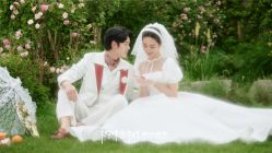 -红番婚纱礼服