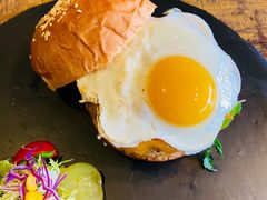 -HIGH FIVE哈福手工汉堡(桂林路店)