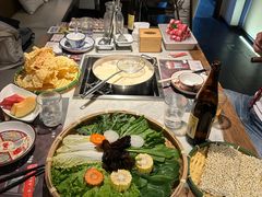 -尚尚仙·酸汤猪手·猪肚鸡火锅(华联万柳购物中心店)