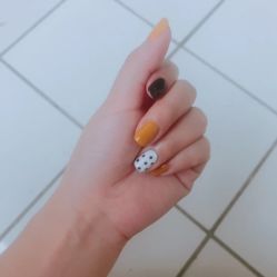 -约会灰姑娘美甲美睫工作室