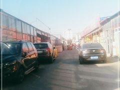 -大商机场前石材建材家具大市场